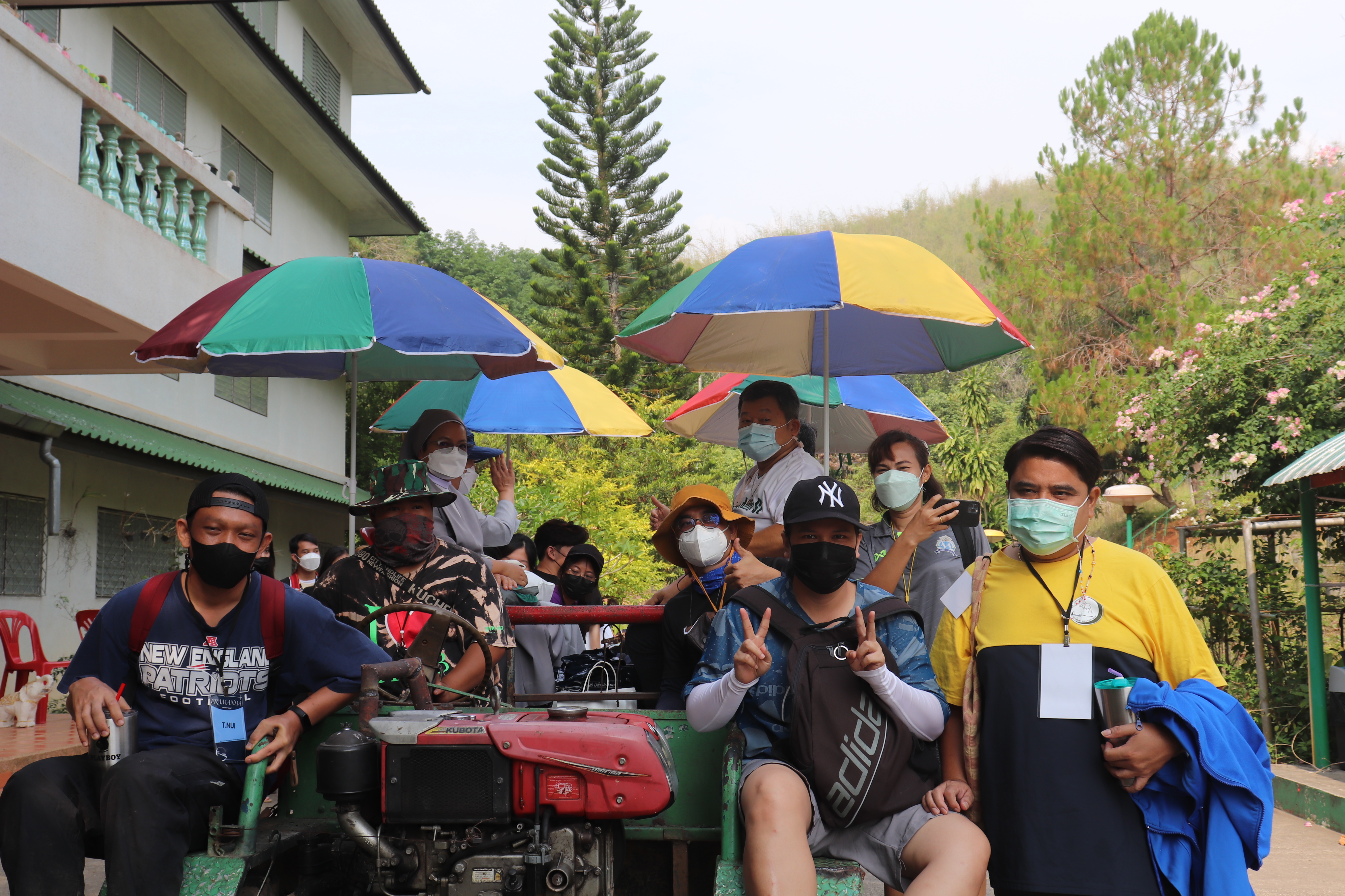 กิจกรรมจิตอาสาของนักเรียนกับเด็กบ้านเกื้อกูล