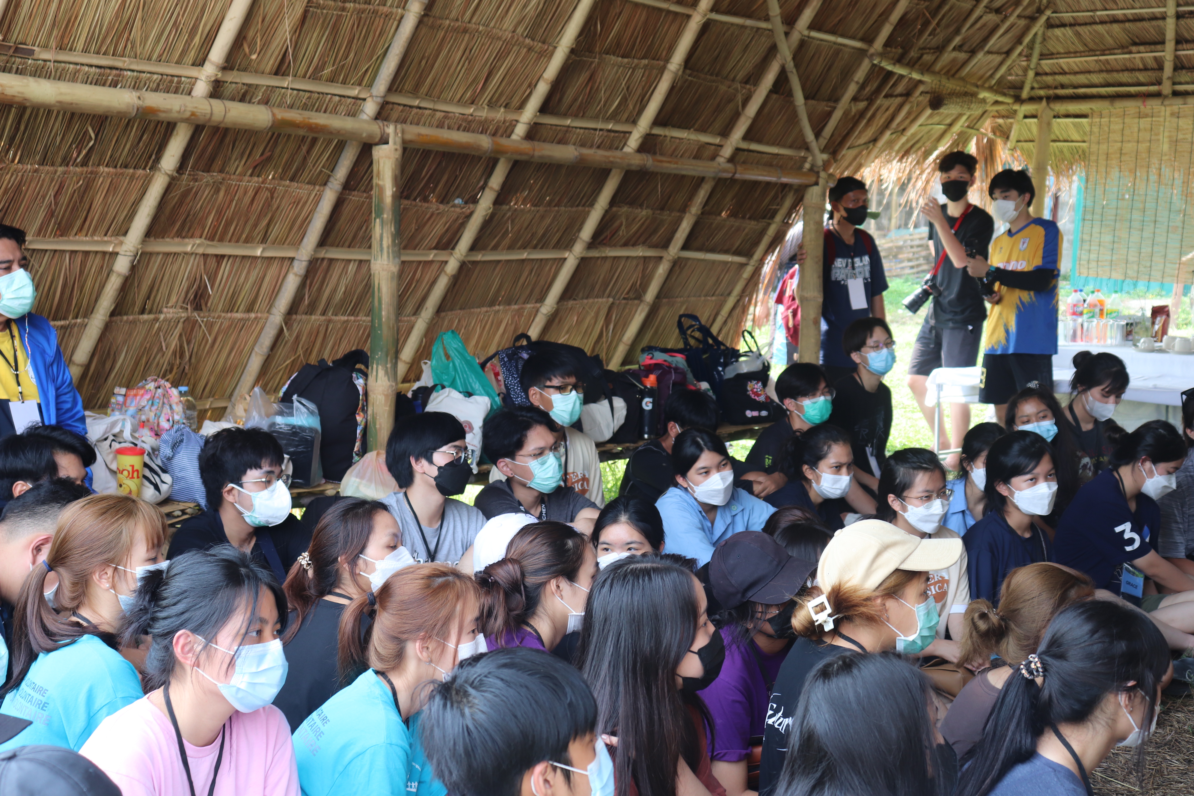 กิจกรรมจิตอาสาของนักเรียนกับเด็กบ้านเกื้อกูล